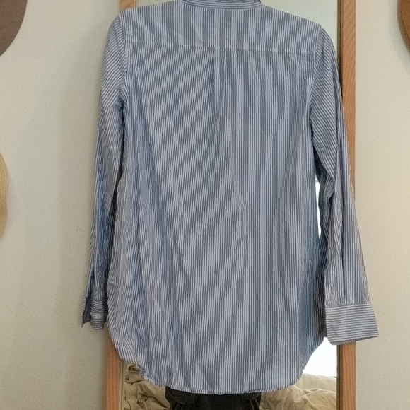 ❤️ AritziaTalula boyfriend fit shirt - Picture 4 of 5